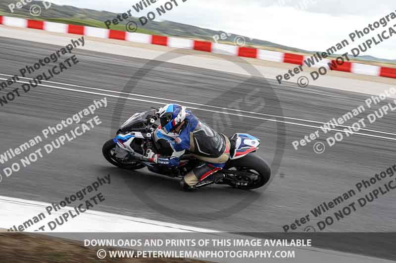 cadwell no limits trackday;cadwell park;cadwell park photographs;cadwell trackday photographs;enduro digital images;event digital images;eventdigitalimages;navarra;no limits trackdays;peter wileman photography;racing digital images;trackday digital images;trackday photos